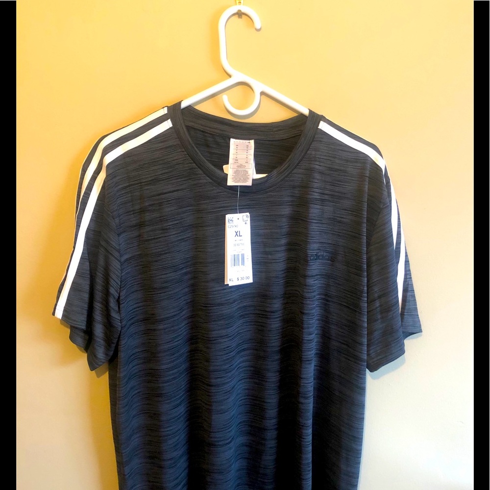 Adidas XL Training shirt